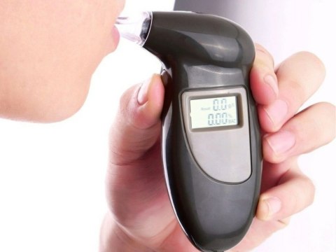 Alkomat z wymiennymi ustnikami 5 końcówek lcd Alkomat z wymiennymi ustnikami 5 końcówek lcd
