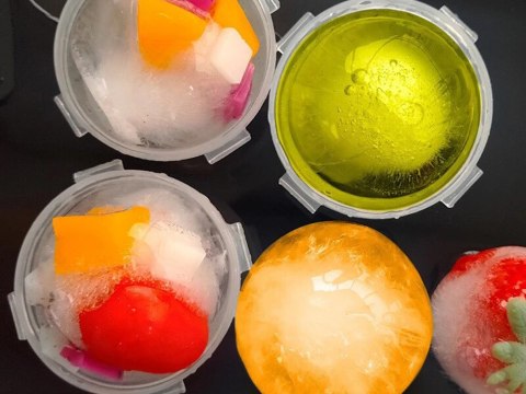 Kulki lodowe zestaw foremek do lodu 4 sztuki kula do drinka napojów Kulki lodowe zestaw foremek do lodu 4 sztuki kula do drinka napojów