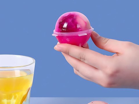 Kulki lodowe zestaw foremek do lodu 4 sztuki kula do drinka napojów Kulki lodowe zestaw foremek do lodu 4 sztuki kula do drinka napojów