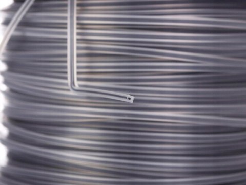 Żyłka z drutem tnąca zbrojona do kosy spalinowej czterokątna kwadrat 2,7mm Żyłka z drutem tnąca zbrojona do kosy spalinowej czterokątna kwadrat 2,7mm
