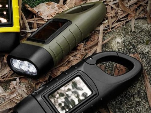 Latarka dynamo solarna 3 led kinetyczna ręczna nakręcana na korbkę klips Latarka dynamo solarna 3 led kinetyczna ręczna nakręcana na korbkę klips
