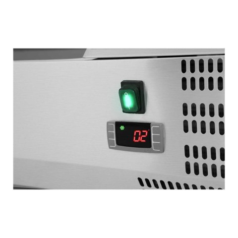 NADSTAWA CHŁODNICZA ZE SZKLANĄ OSŁONĄ 5X GN1/3 I 1X GN1/2 150CM NADSTAWA CHŁODNICZA ZE SZKLANĄ OSŁONĄ 5X GN1/3 I 1X GN1/2 150CM
