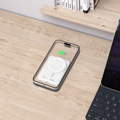 Powerbank 5000mAh z MagSafe USB-C 15W z kablem USB-C - biały