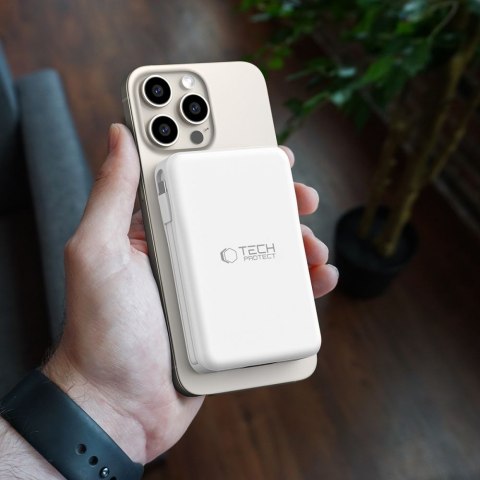 Powerbank magnetyczny PB31 10000mAh 15W MagSafe z kablami USB-C iPhone Lightning - biały