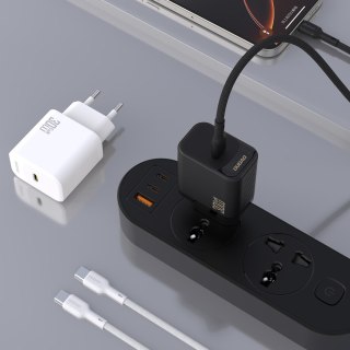 Ładowarka sieciowa USB-C z kablem USB-C GaN PD 30W - czarna