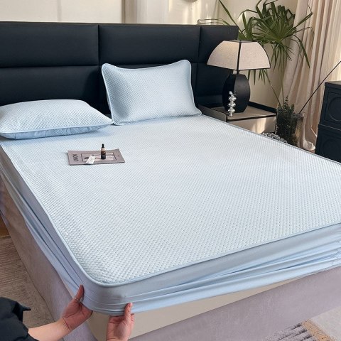 Mata letnia beżowa na łóżko 1.8x2.0m materiał włókno wiskozowe